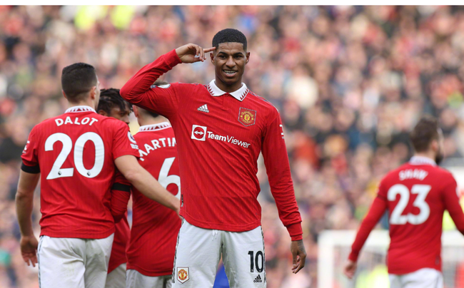 表现一直饱 表现一直饱